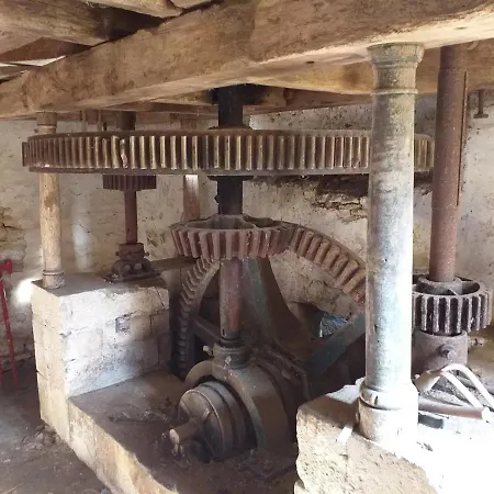 Du Moulin דירה
